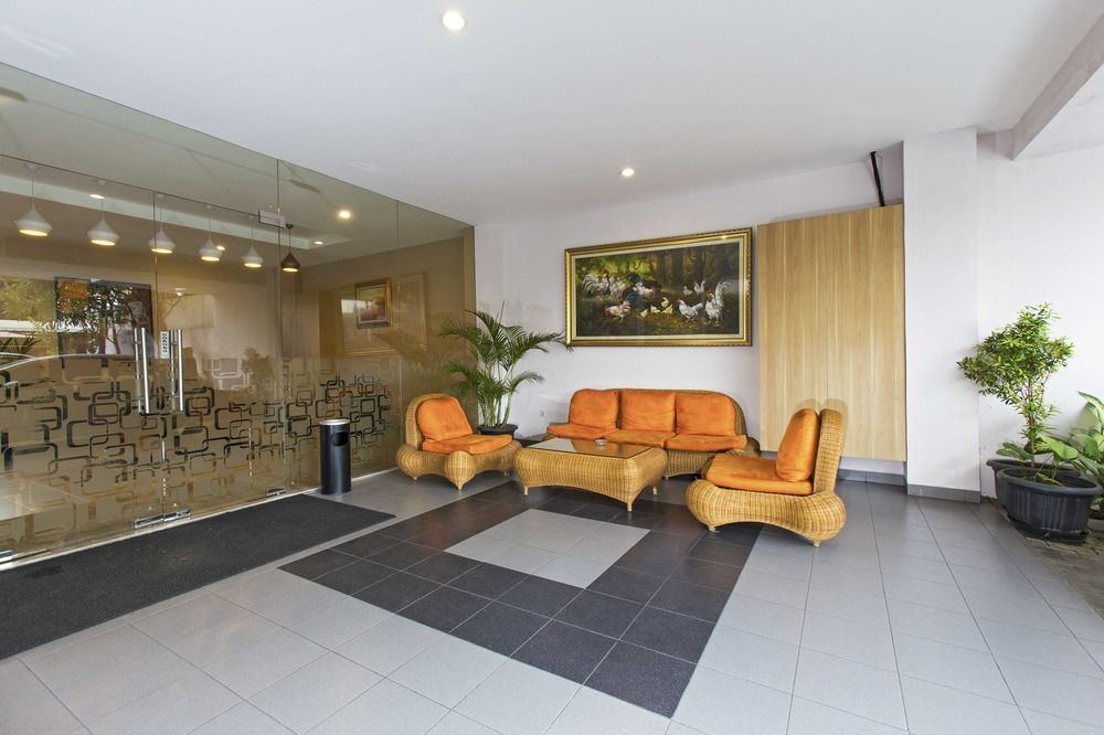 Reddoorz Near Itc Fatmawati Hotel Cilandak  Екстериор снимка